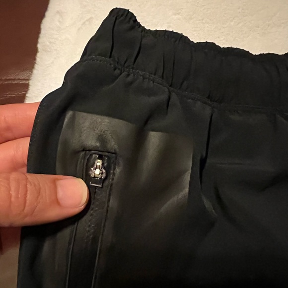 Lululemon 🍋 Training Athletic Running black shorts M - Picture 4 of 7